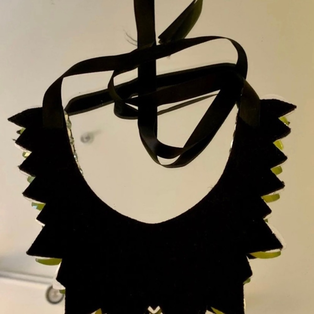 Statement Necklace - Picture 6 of 7